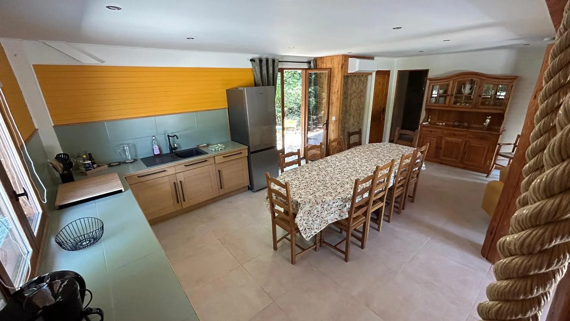 Chalet En Drome Provencale Roussas