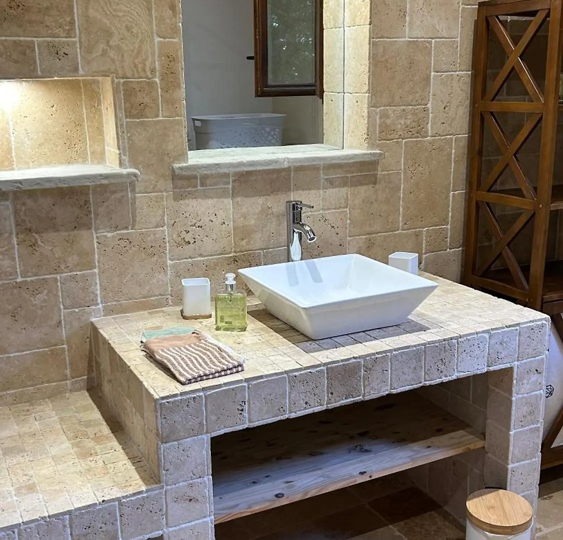 Chalet En Drome Provencale Roussas
