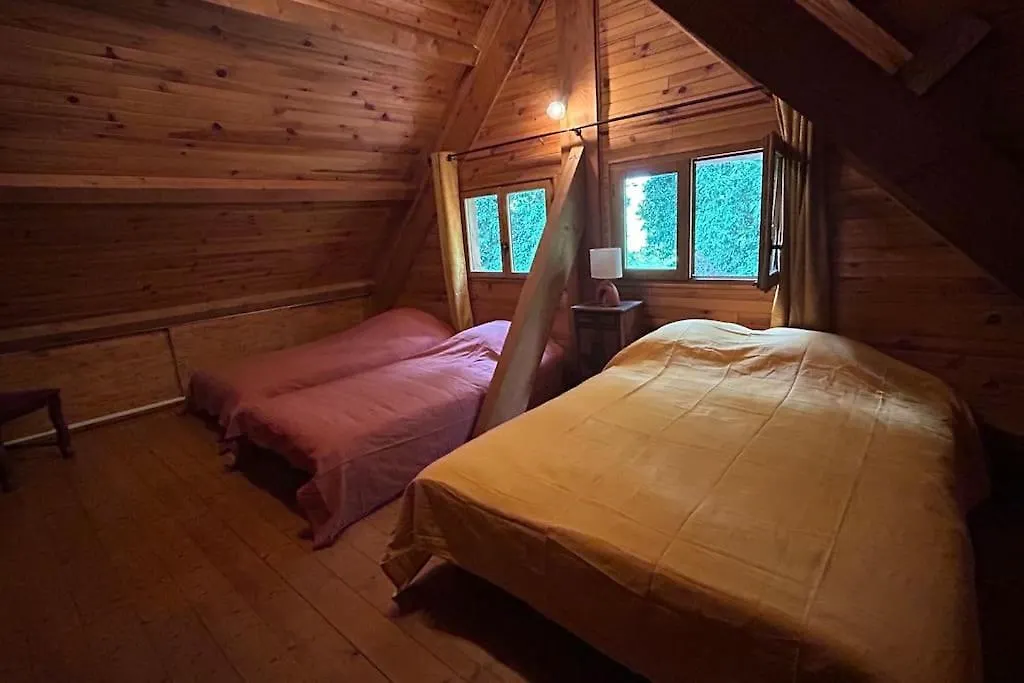 Chalet En Drome Provencale Roussas